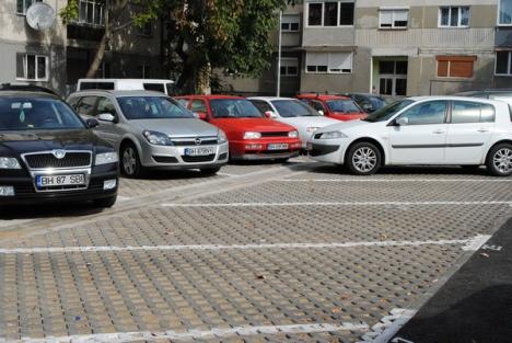 Primăria finalizează alte 850 de locuri de parcare în oraş (FOTO)